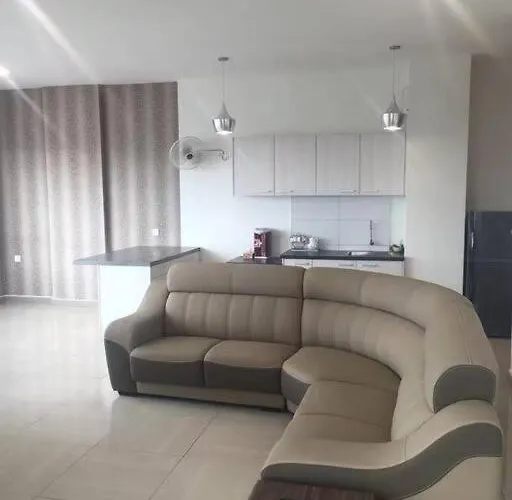 Octagon -21 Ipoh High City View Condo Homestay